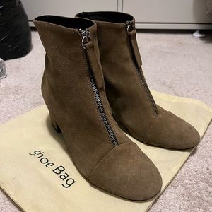 Bimba y Lola suede boots
